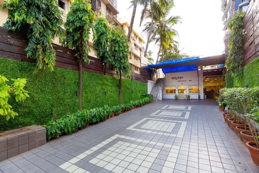 Sukh Hotel Mumbai Exterior foto
