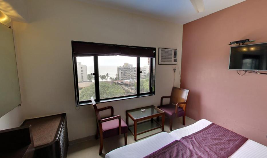 Sukh Hotel Mumbai Exterior foto