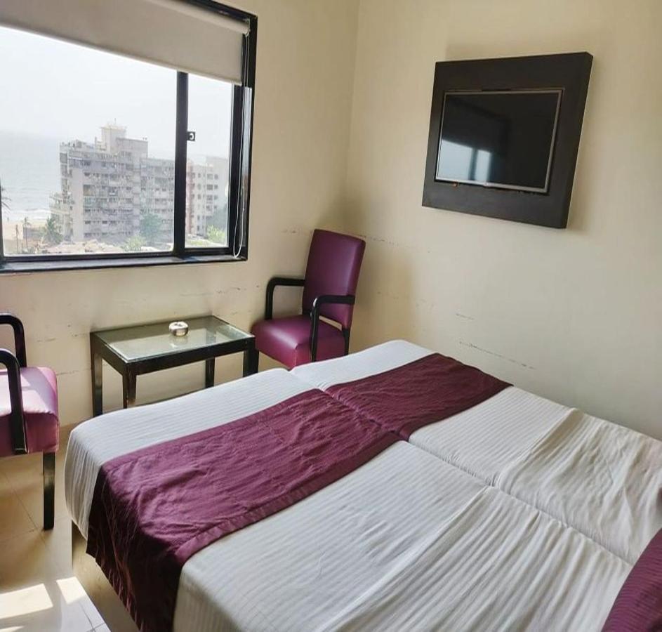 Sukh Hotel Mumbai Exterior foto
